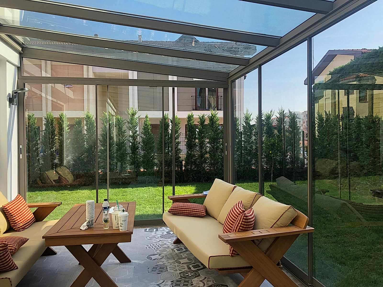 Idealist Kent Cekmekoy