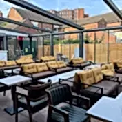 Swish Lounge Ingiltere 1